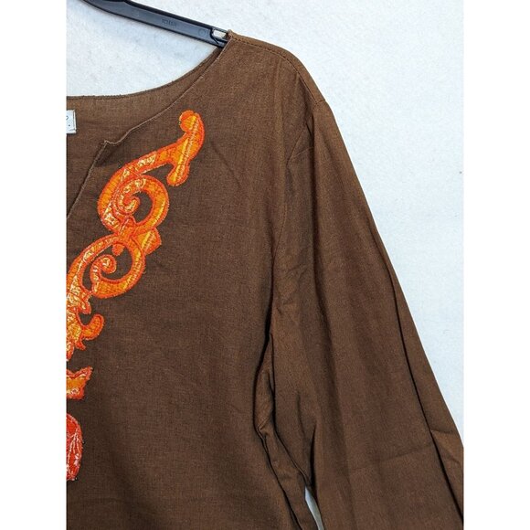 AKC Women Plus size 1X Embellished Southwestern Aztec Side Slit Linen Blend Top - Picture 5 of 12